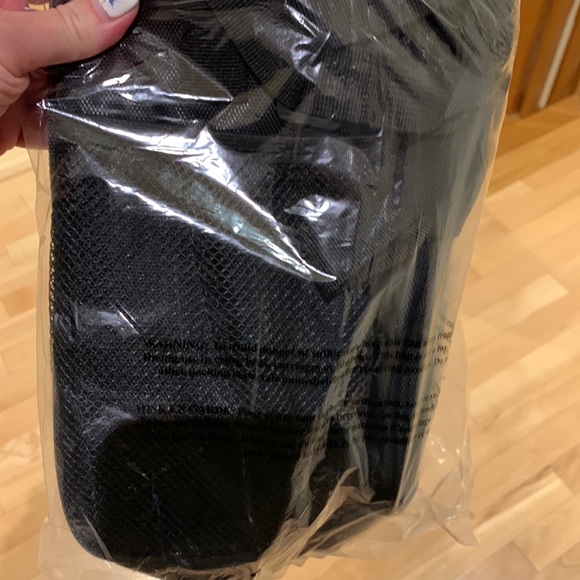 NWT Black Vertical Impact Insulated Lunch Bag - Picture 8 of 11